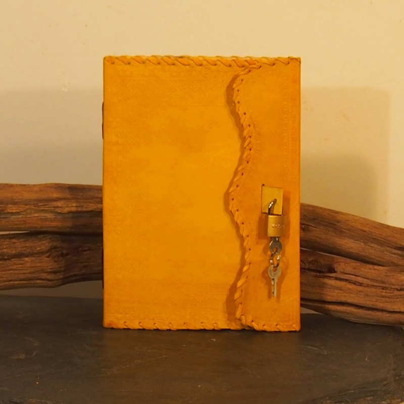 Journal intime cuir naturel coloré, carnet secret, cadenas, artisanat